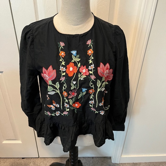 Zara Black Top with Floral Embroidery - Picture 1 of 12